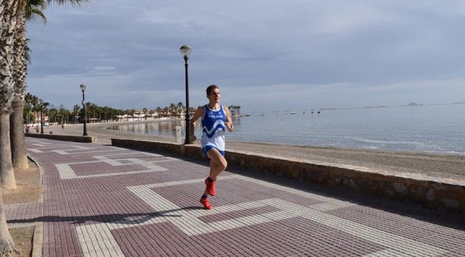 Henri Ansio ja Riitta Paasio Suomen ennätyksiin 100 km MM-kilpailussa