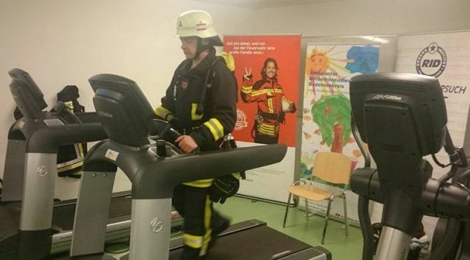 48 h juoksumatolla palomiehen varusteissa